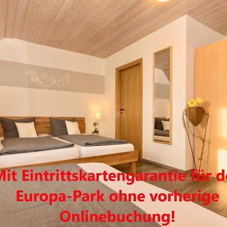 Gastehaus Gluck Wir Haben Immer Eintrittskarten Fur Den Europa-Park Fur Sie! Hotel รูสท์ ภายนอก รูปภาพ