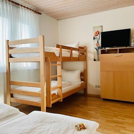 Gastehaus Gluck Wir Haben Immer Eintrittskarten Fur Den Europa-Park Fur Sie! Hotel รูสท์ ภายนอก รูปภาพ