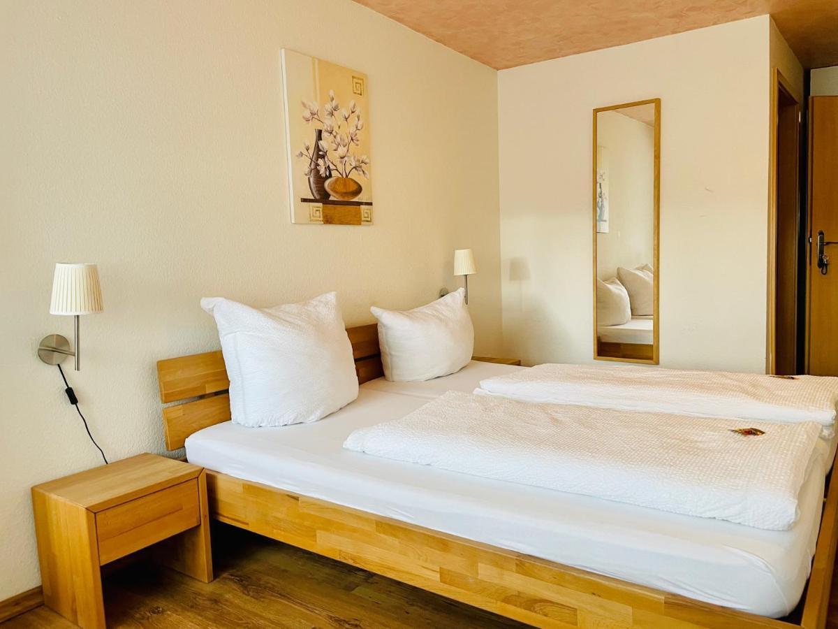 Gastehaus Gluck Wir Haben Immer Eintrittskarten Fur Den Europa-Park Fur Sie! Hotel รูสท์ ภายนอก รูปภาพ