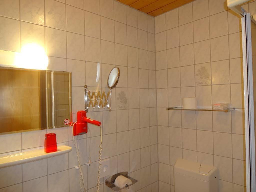 Gastehaus Gluck Wir Haben Immer Eintrittskarten Fur Den Europa-Park Fur Sie! Hotel รูสท์ ภายนอก รูปภาพ