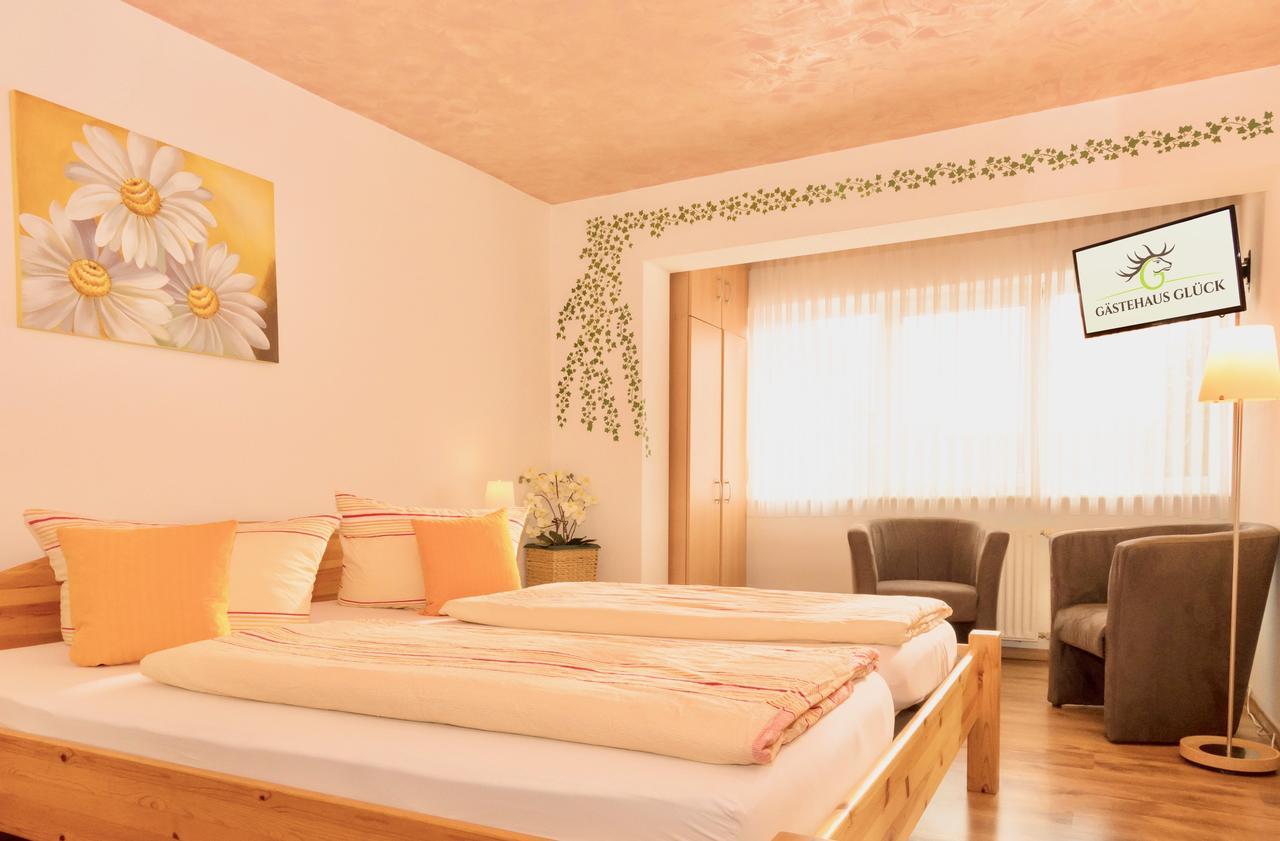 Gastehaus Gluck Wir Haben Immer Eintrittskarten Fur Den Europa-Park Fur Sie! Hotel รูสท์ ภายนอก รูปภาพ