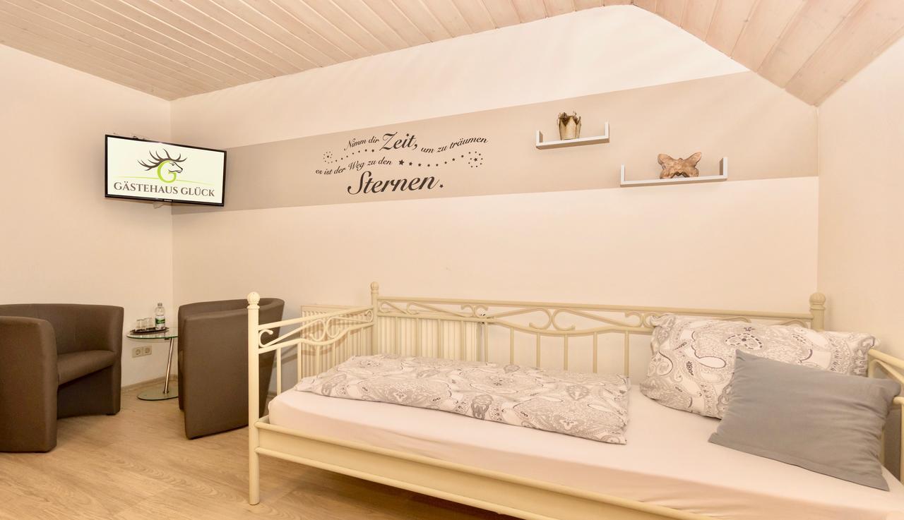 Gastehaus Gluck Wir Haben Immer Eintrittskarten Fur Den Europa-Park Fur Sie! Hotel รูสท์ ภายนอก รูปภาพ